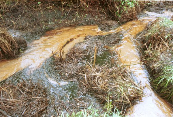 VAZAMENTO- ARAUCARIA - 22/07/00 - PARANA
