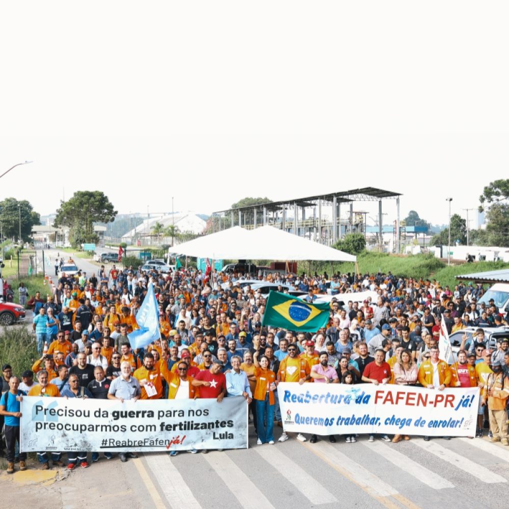 Protesto em 15/3 pediu a imediata reabertura da Fafen-PR